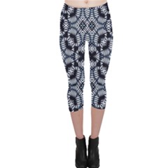 Futuristic Geometric Print Capri Leggings