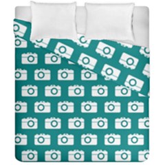 Modern Chic Vector Camera Illustration Pattern Duvet Cover (double Size) by GardenOfOphir