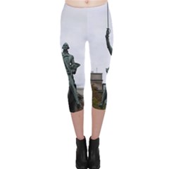 Washington Statue Capri Leggings by trendistuff