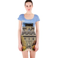 Inveraray Castle Short Sleeve Bodycon Dresses by trendistuff