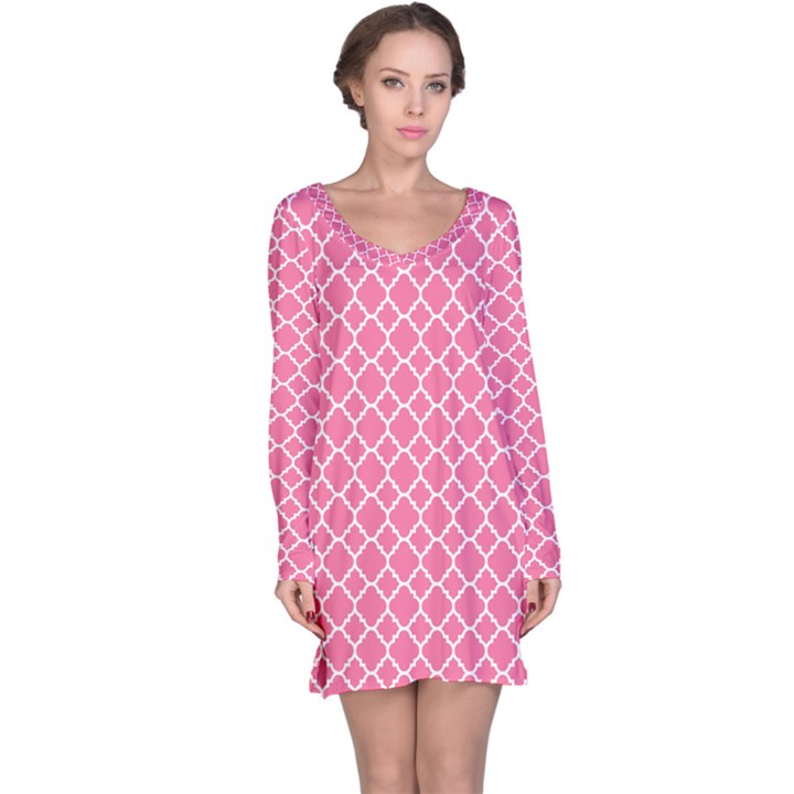 Soft Pink Quatrefoil Pattern Long Sleeve Nightdress