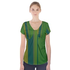 Green Elegant Lines Short Sleeve Front Detail Top by Valentinaart