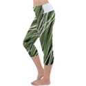 Green decorative pattern Capri Yoga Leggings View2