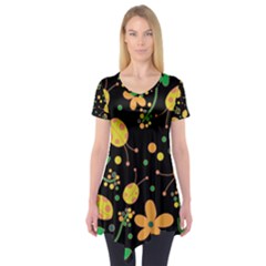 Ladybugs and flowers 3 Short Sleeve Tunic 