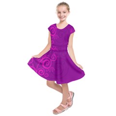 Floraly Swirlish Purple Color Kids  Short Sleeve Dress by Amaryn4rt