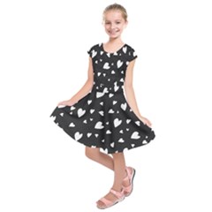 Black And White Hearts Pattern Kids  Short Sleeve Dress by Valentinaart