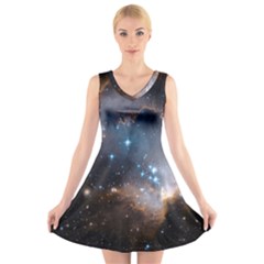 New Stars V-neck Sleeveless Skater Dress