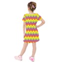 Colorful Zigzag Stripes Background Kids  Short Sleeve Velvet Dress View2