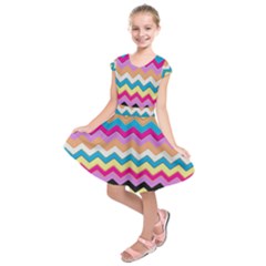 Chevrons Pattern Art Background Kids  Short Sleeve Dress