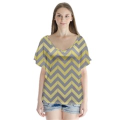 Abstract Vintage Lines Flutter Sleeve Top