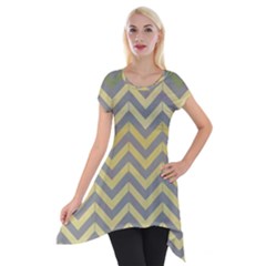 Abstract Vintage Lines Short Sleeve Side Drop Tunic