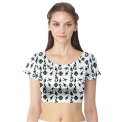 Seahorse pattern Short Sleeve Crop Top (Tight Fit)