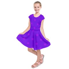 Stars Pattern Kids  Short Sleeve Dress by Valentinaart