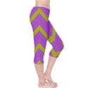 Zig zags pattern Capri Leggings  View4