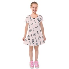 Makeup Tools Eye Mirror Pink Lip Kids  Short Sleeve Velvet Dress by Mariart