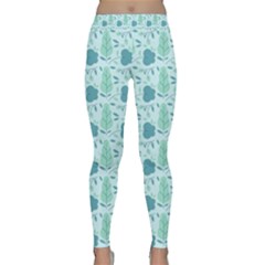 Seamless Floral Background  Classic Yoga Leggings by TastefulDesigns