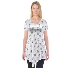 Witchcraft symbols  Short Sleeve Tunic 