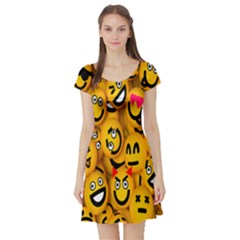 Smileys Linus Face Mask Cute Yellow Short Sleeve Skater Dress by Mariart