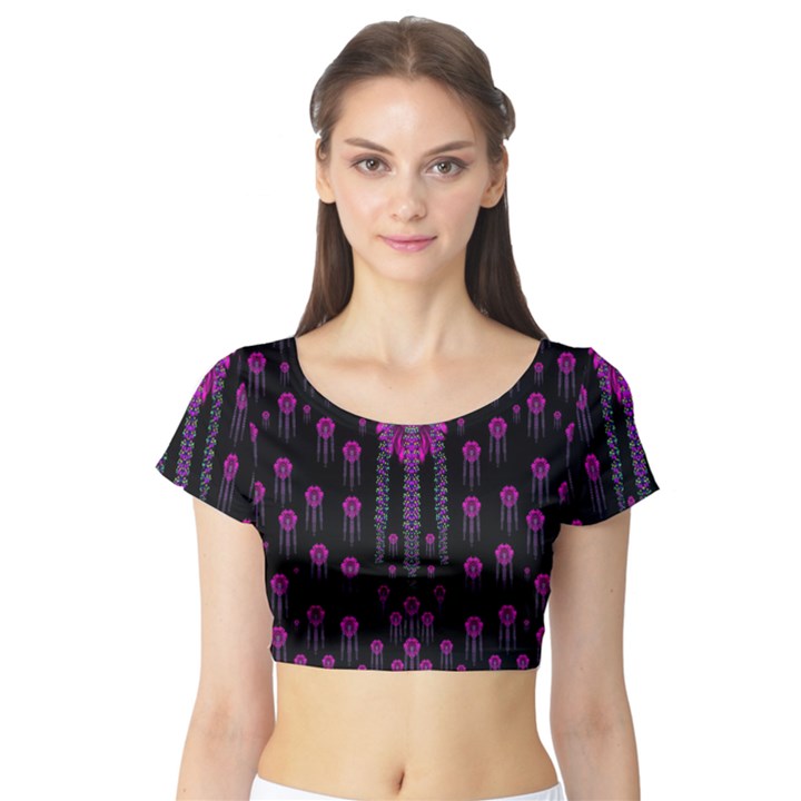 Wonderful Jungle Flowers In The Dark Short Sleeve Crop Top (Tight Fit)