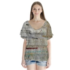 Dirty canvas                   V-Neck Flutter Sleeve Top