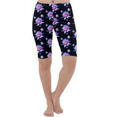 Flowers Pattern Background Lilac Cropped Leggings 