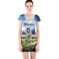 Astronaut Short Sleeve Bodycon Dress by BangZart