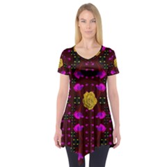 Roses In The Air For Happy Feelings Short Sleeve Tunic 