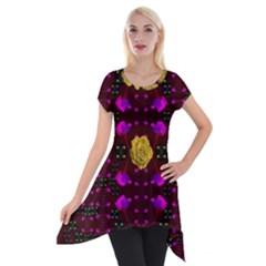 Roses In The Air For Happy Feelings Short Sleeve Side Drop Tunic