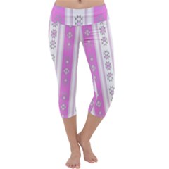 Folklore Pattern Capri Yoga Leggings