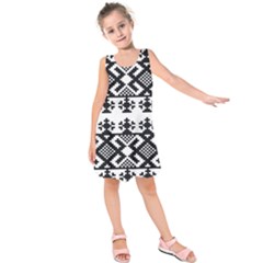 Model Traditional Draperie Line Black White Triangle Kids  Sleeveless Dress