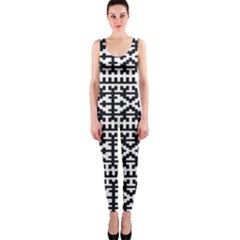 Model Traditional Draperie Line Black White Onepiece Catsuit