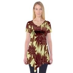 Floral Pattern Background Short Sleeve Tunic 