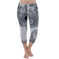 Apple Males Mandelbrot Abstract Capri Winter Leggings 