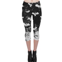 Vintage Halloween Bat Pattern Capri Leggings 