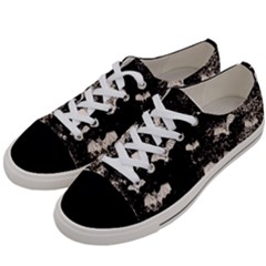 Vintage Halloween Bat pattern Women s Low Top Canvas Sneakers