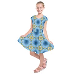 blue nice Daisy flower ang yellow squares Kids  Short Sleeve Dress