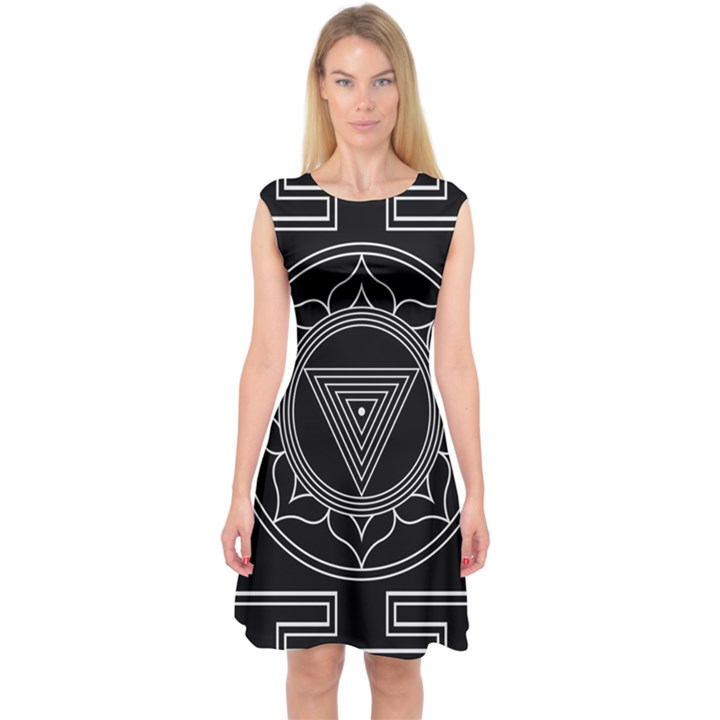 Kali Yantra Inverted Capsleeve Midi Dress