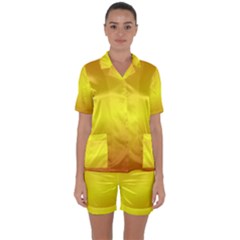 Gradient Orange Heat Satin Short Sleeve Pyjamas Set by Nexatart