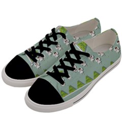 Christmas Angels  Men s Low Top Canvas Sneakers by Valentinaart