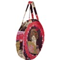 Beauty Giant Round Zipper Tote View3