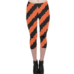 Black Orange Pattern Capri Leggings 