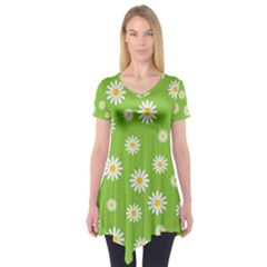 Daisy Flowers Floral Wallpaper Short Sleeve Tunic  by Celenk