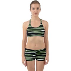 Sketched Wavy Stripes Pattern Back Web Sports Bra Set