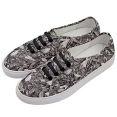 Black And White Leaves Pattern Women s Classic Low Top Sneakers