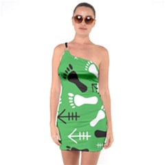 Green One Shoulder Ring Trim Bodycon Dress by HASHHAB