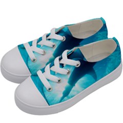 Great White Shark 6 Kids  Low Top Canvas Sneakers