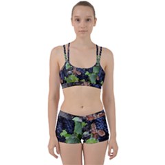 Grapes 3 Women s Sports Set