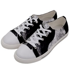 Grunge Yin Yang Women s Low Top Canvas Sneakers by Valentinaart