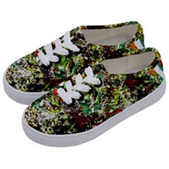 April   Birds Of Paradise 5 Kids  Classic Low Top Sneakers by bestdesignintheworld