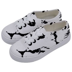 Cat Kids  Classic Low Top Sneakers by StarvingArtisan